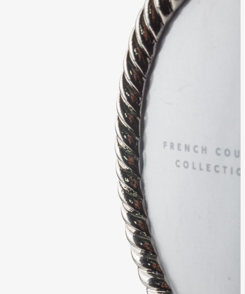 Oval Rope Design Hanging Photo Frame