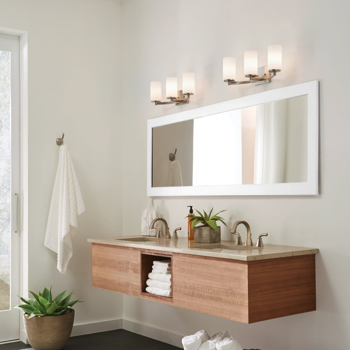 Hettinger 2 Light Wall Bracket by Visual Comfort Generation