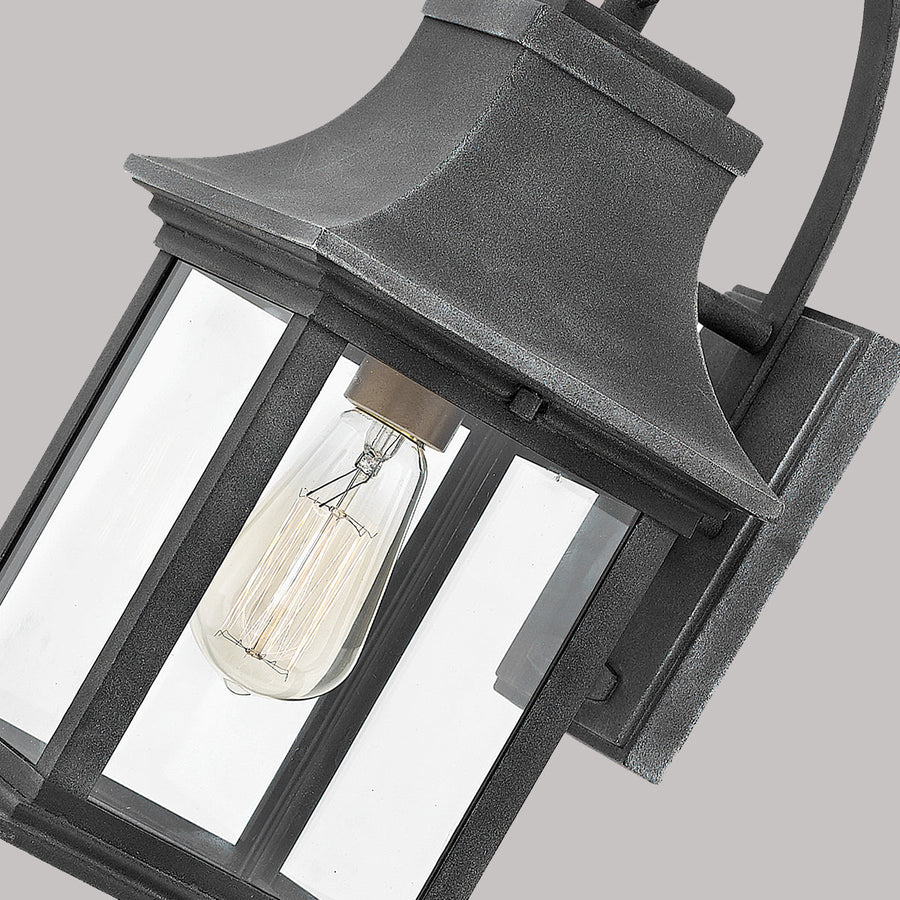 Coach-light roof