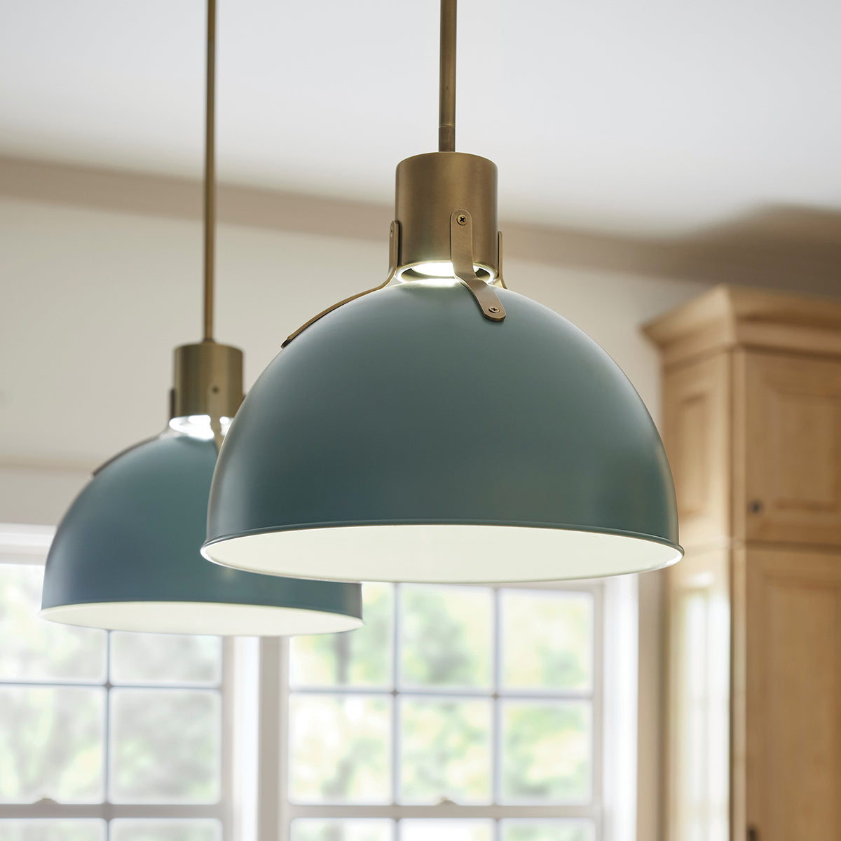 Argo Medium Pendant by Hinkley Lighting