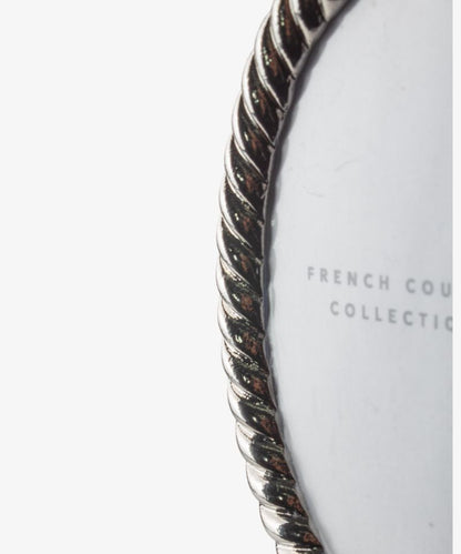 Oval Rope Design Hanging Photo Frame
