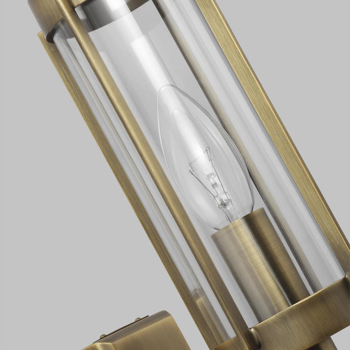OUTLET - Flynn Single Wall Sconce by Visual Comfort Studio