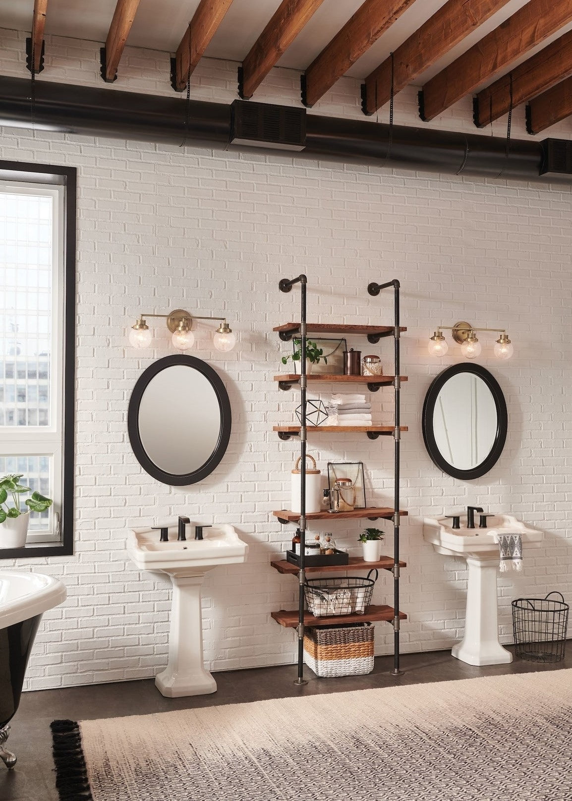 Poppy 3 Light Wall Bracket by Hinkley Lighting