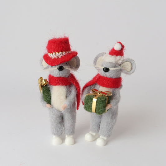 Yuletide Mice Wreath/Box Standing