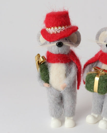Yuletide Mice Wreath/Box Standing
