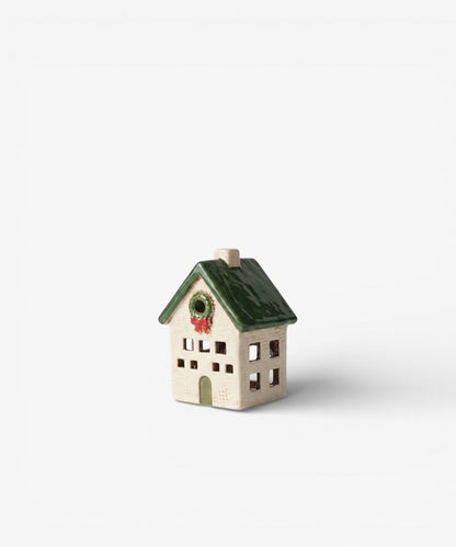 Nordgard Tea Light Cottage with Bow Wreath