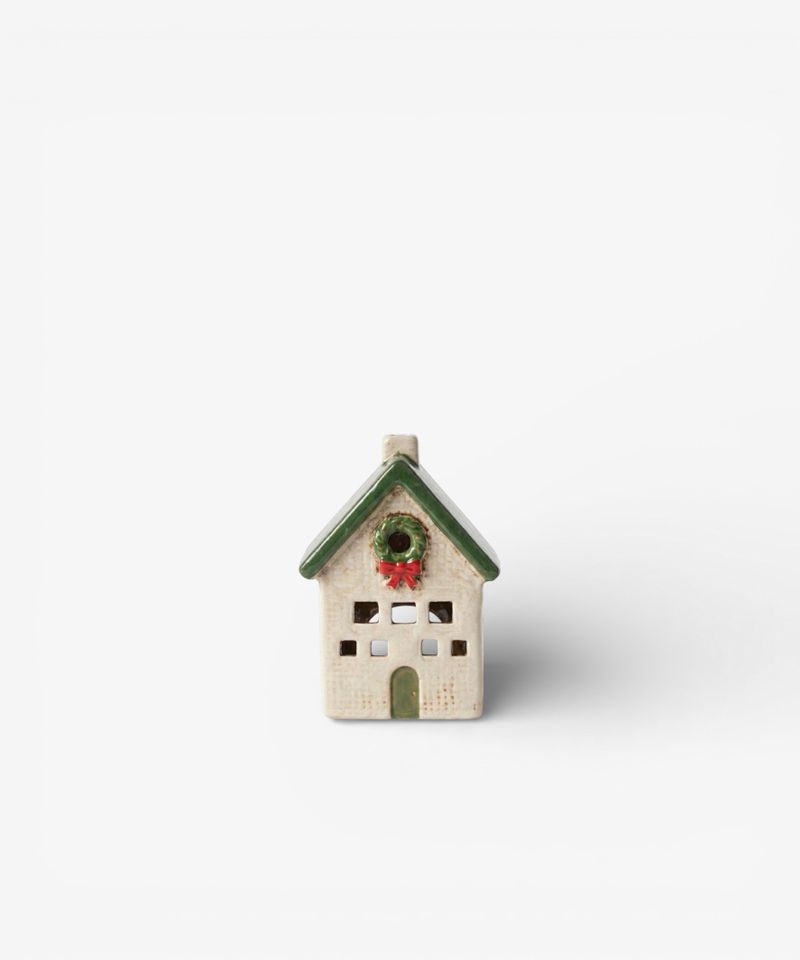 Nordgard Tea Light Cottage with Bow Wreath