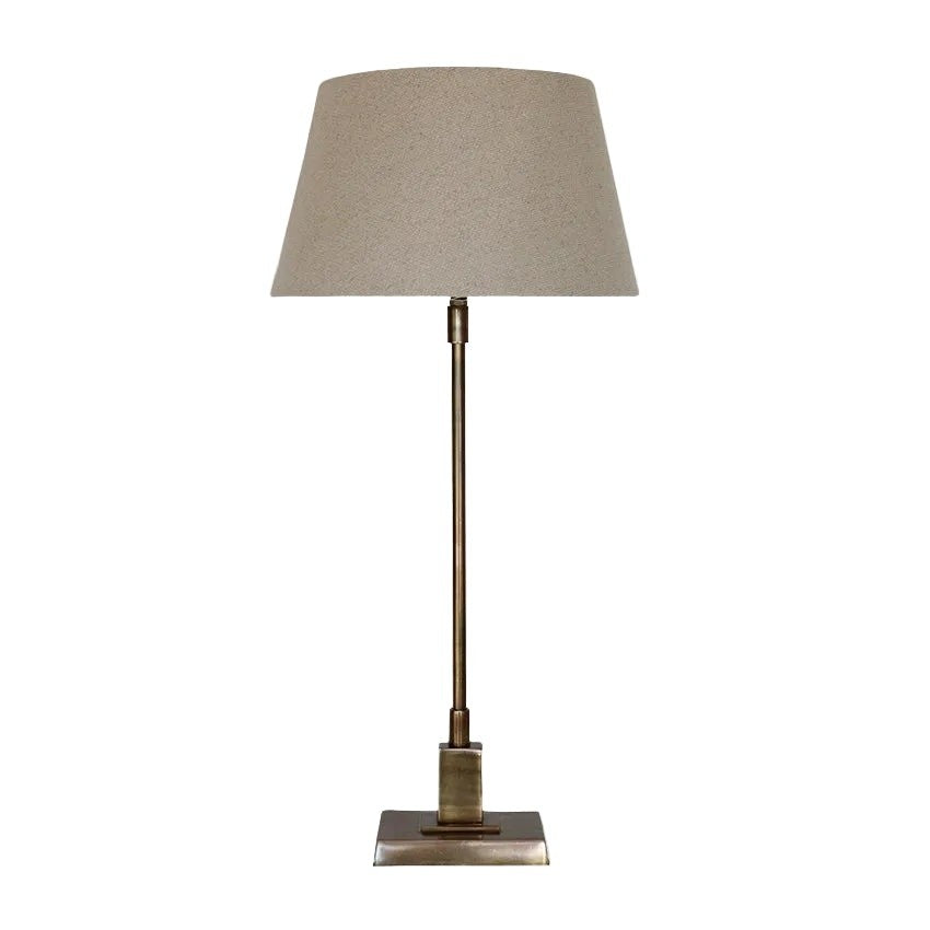Shown with a 31 cm shade